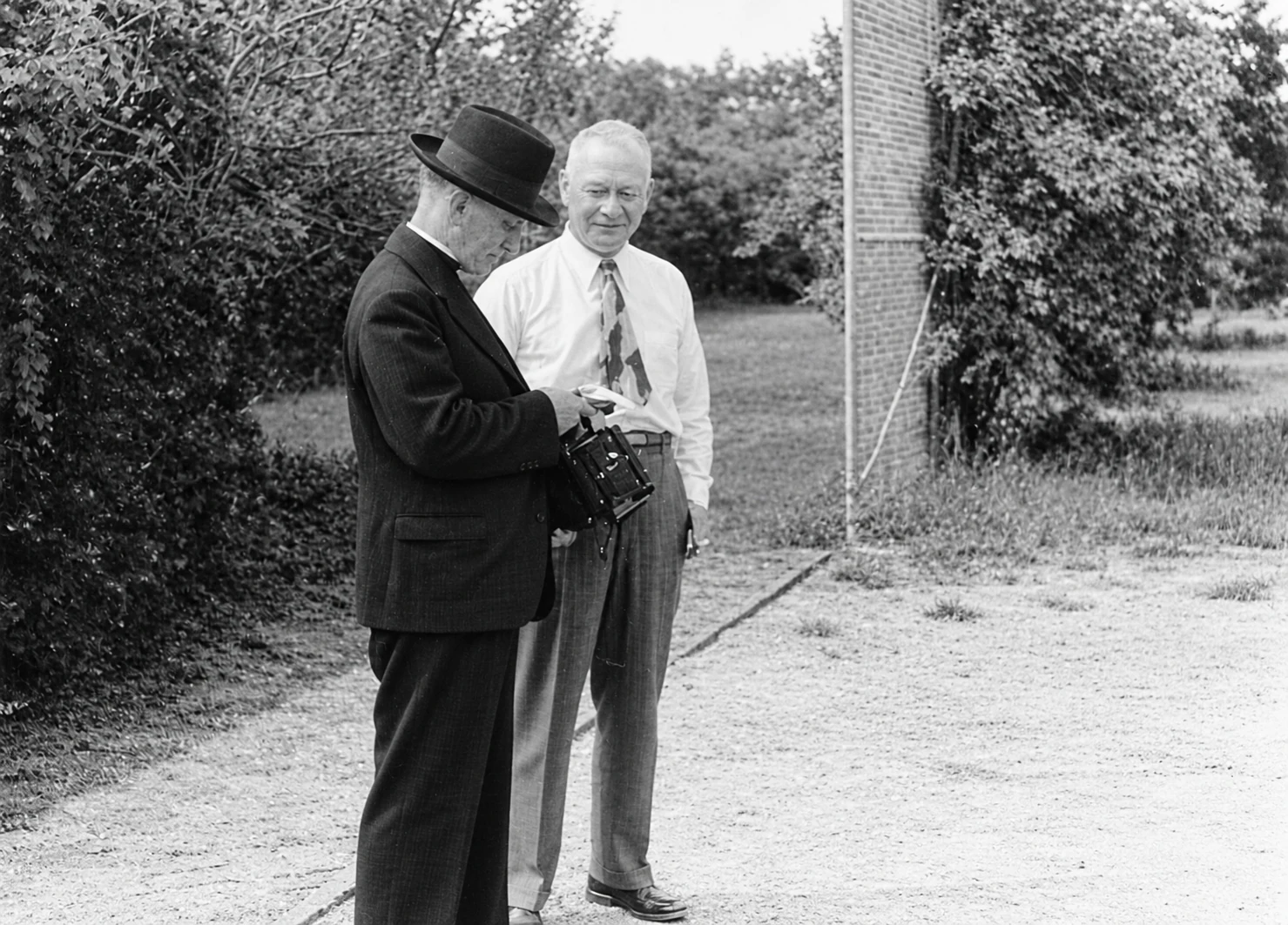 Père D’Amour et Alert Phillips en 1947